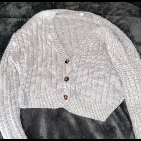 Size S and XS womens tops - Picture 3 of 7